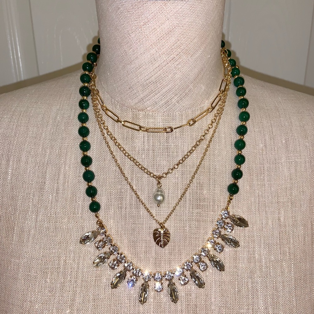 NWT WHBM GREEN JADE AND GOLD CONVERTIBLE NECKLACE